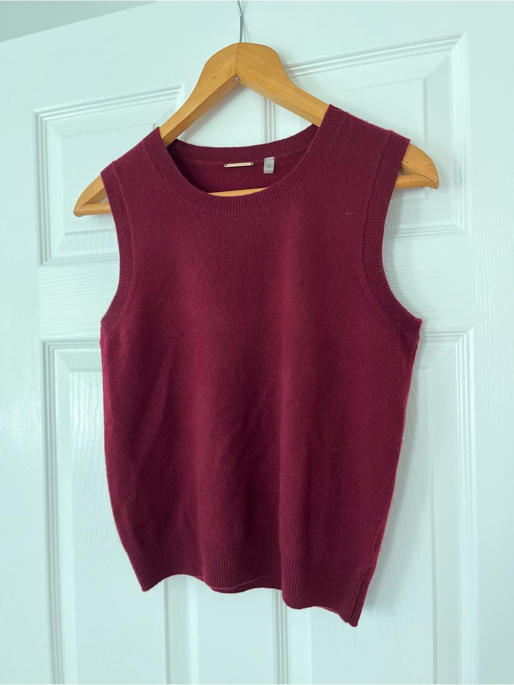 Elie Tahari Cashmere Sleeveless Women’s Sweater Vest Top Small